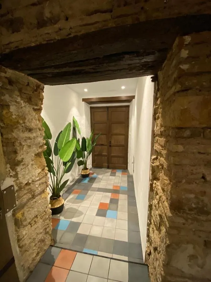 Lineros Suite location